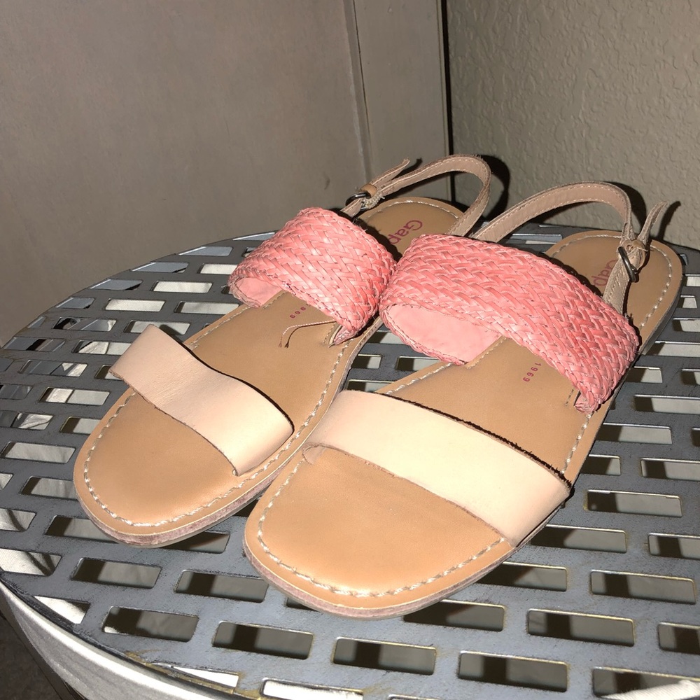 Gap Women’s Strappy Sandals
